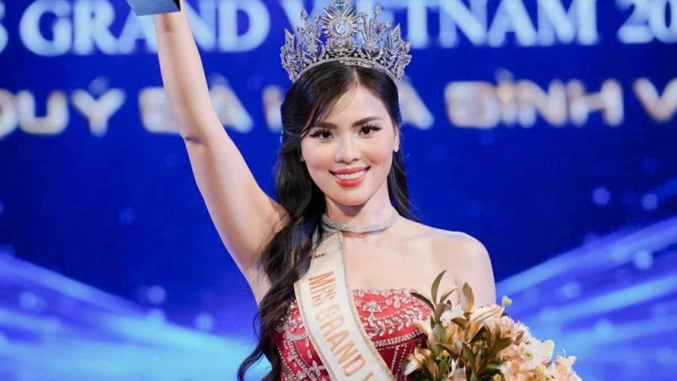 Nguyen Thi Thua crowned Mrs Grand Vietnam 2025